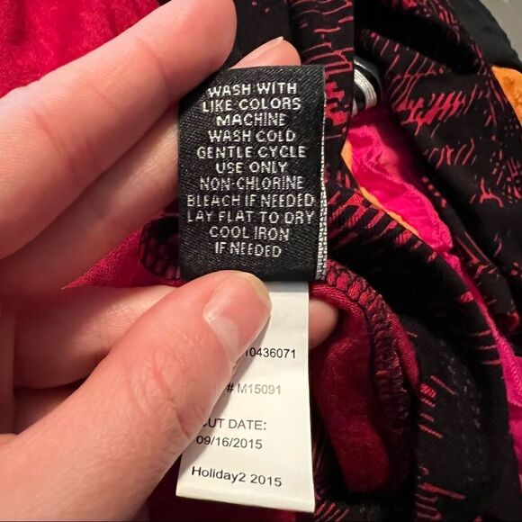 Torrid patterned v neck faux wrap dress - Picture 7 of 13